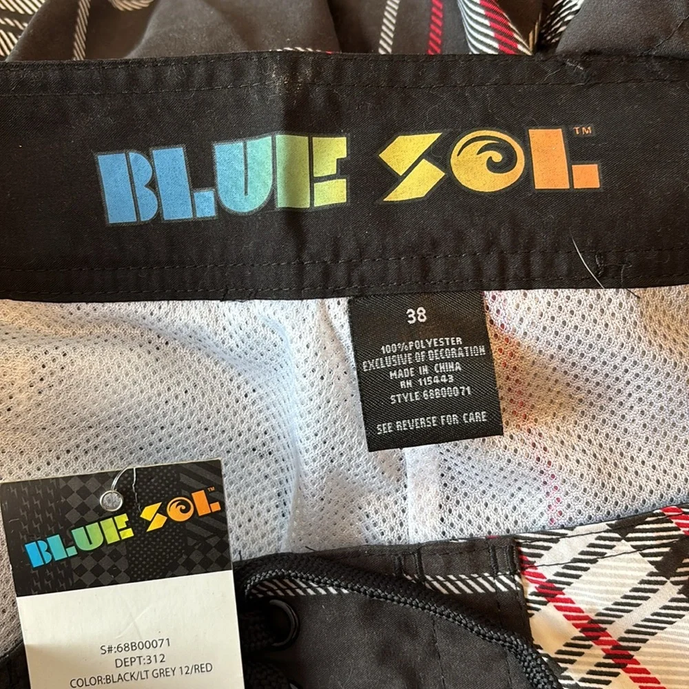 Blue Sol black/LT gray/Red swim trunks size 38 BNWT